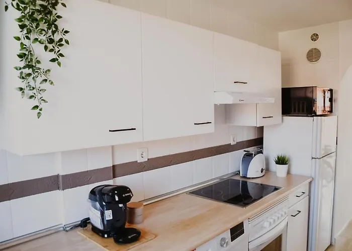 Casa Mahalo - Modern With Pool, Minutes From Spectacular Beaches